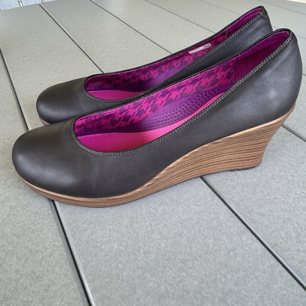 Crocs A-Leigh Wedge Heel Womens 10 Espresso Brown Leather Closed Toe Comfort
